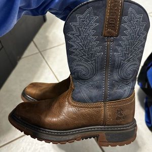 Boys cowboy boots. Great shape size 1